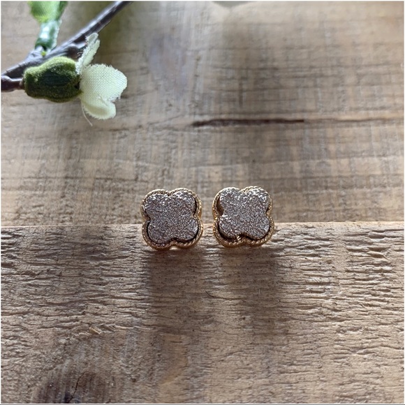 ✨RESTOCKED✨Druzy Post Earrings-Rose Gold - Picture 3 of 3